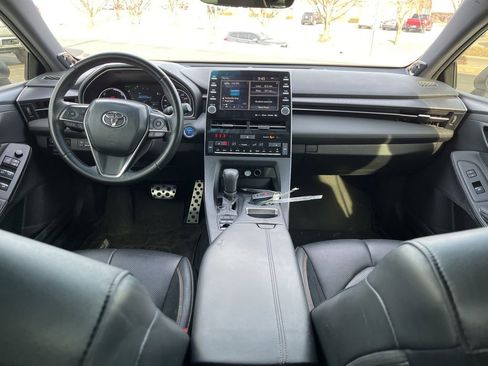 Used 2019 Toyota Avalon XSE image 26