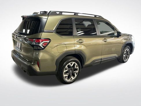 Certified 2025 Subaru Forester Premium AWD/4WD image 6