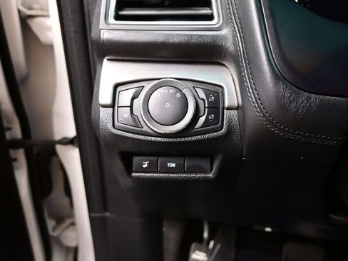Used 2016 Ford Explorer Platinum AWD/4WD image 17