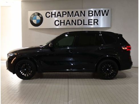 Used 2025 BMW X5 sDrive40i w/ M Sport Package RWD image 3