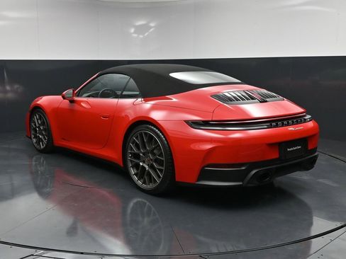 Certified 2025 Porsche 911 Carrera RWD image 3