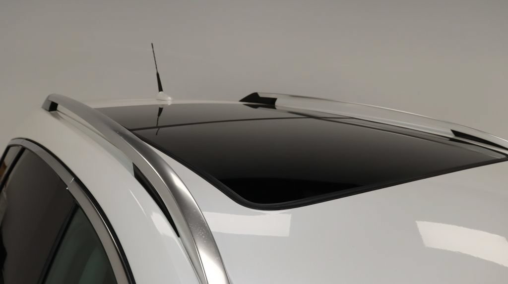 Used 2013 Cadillac SRX Performance FWD image 17
