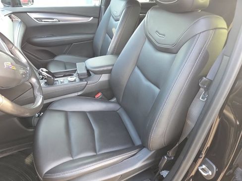 Used 2022 Cadillac XT5 Luxury AWD/4WD image 13