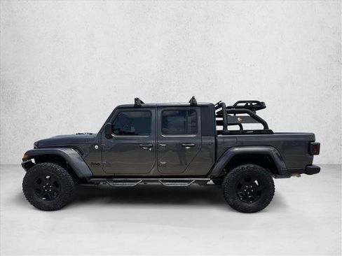 Used 2021 Jeep Gladiator Sport AWD/4WD image 9