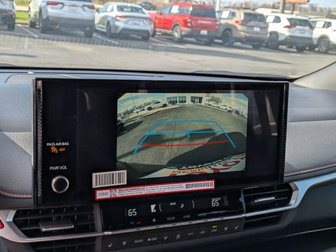 Used 2025 Toyota Sienna XSE w/ XSE Premium Package image 40