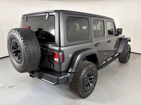 Used 2024 Jeep Wrangler Unlimited Sport AWD/4WD image 8