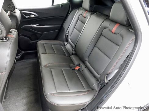 Used 2025 Chevrolet Trax RS image 11