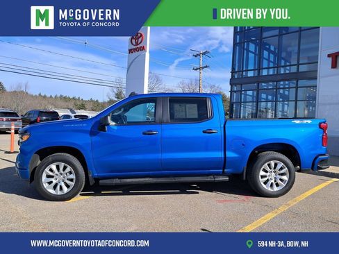 Used 2023 Chevrolet Silverado 1500 Custom AWD/4WD image 2