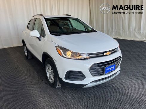 Used 2022 Chevrolet Trax LT w/ LT Convenience Package AWD/4WD image 27