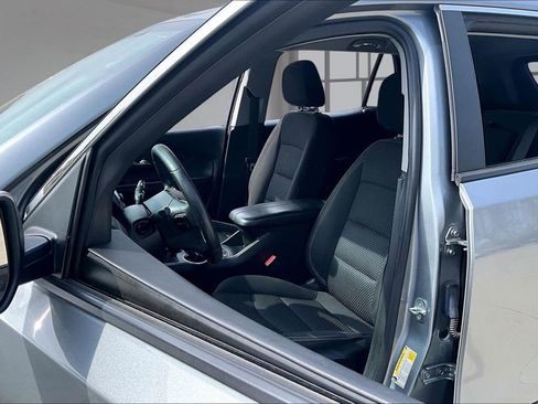 Used 2023 GMC Terrain SLE w/ Driver Convenience Package AWD/4WD image 25