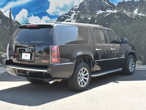 Used 2014 GMC Yukon XL Denali AWD/4WD image 3