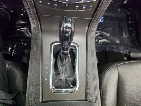 Used 2015 Lincoln MKT AWD image 20