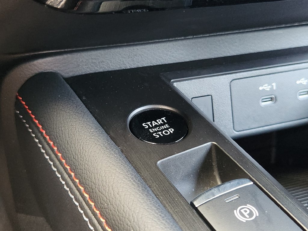 Used 2026 Nissan Kicks SR w/ SR Premium Package FWD image 22