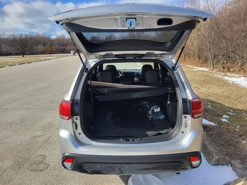 Used 2019 Mitsubishi Outlander LE image 10