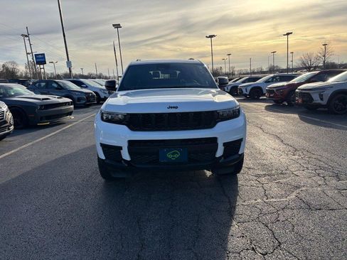 Used 2023 Jeep Grand Cherokee L Laredo image 8