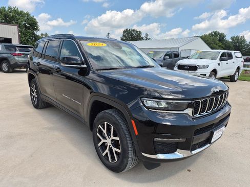 Used 2024 Jeep Grand Cherokee L Limited w/ Luxury Tech Group II AWD/4WD image 4