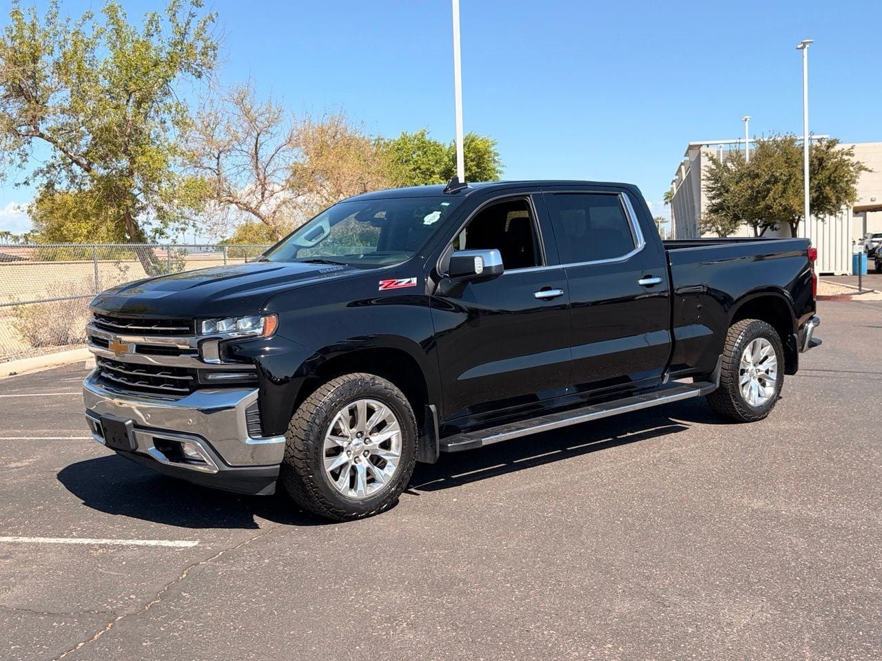 Used 2020 Chevrolet Silverado 1500 LTZ w/ LTZ Premium Package AWD/4WD image 2