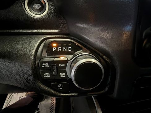 Used 2023 RAM 1500 Big Horn AWD/4WD image 40