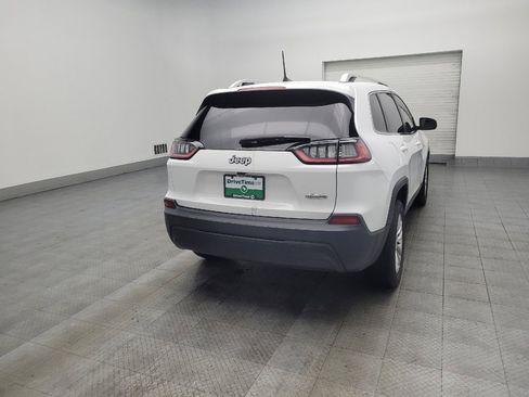 Used 2019 Jeep Cherokee Latitude w/ Popular Appearance Group image 9