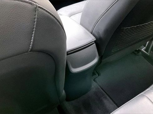 Used 2020 Hyundai Elantra Limited w/ Ultimate Package 03 image 36