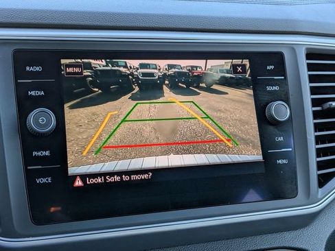 Used 2018 Volkswagen Atlas SE FWD image 19