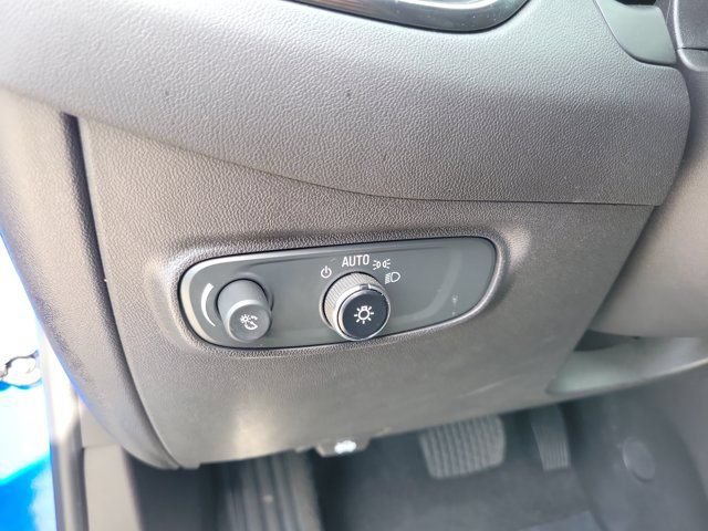 Used 2024 Chevrolet Equinox RS FWD image 20