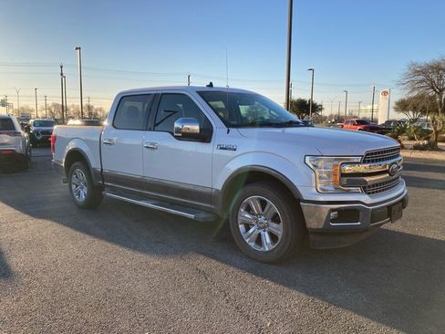 Used 2019 Ford F150 Lariat image 3