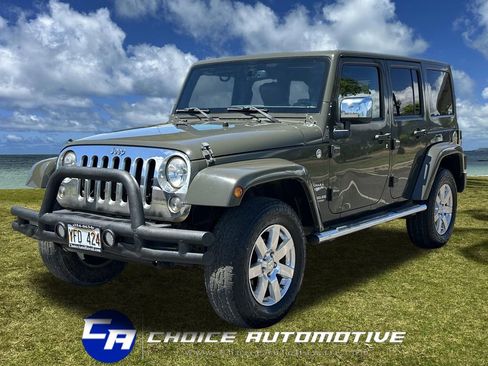 Used 2015 Jeep Wrangler Unlimited Sahara w/ Dual Top Group AWD/4WD image 1