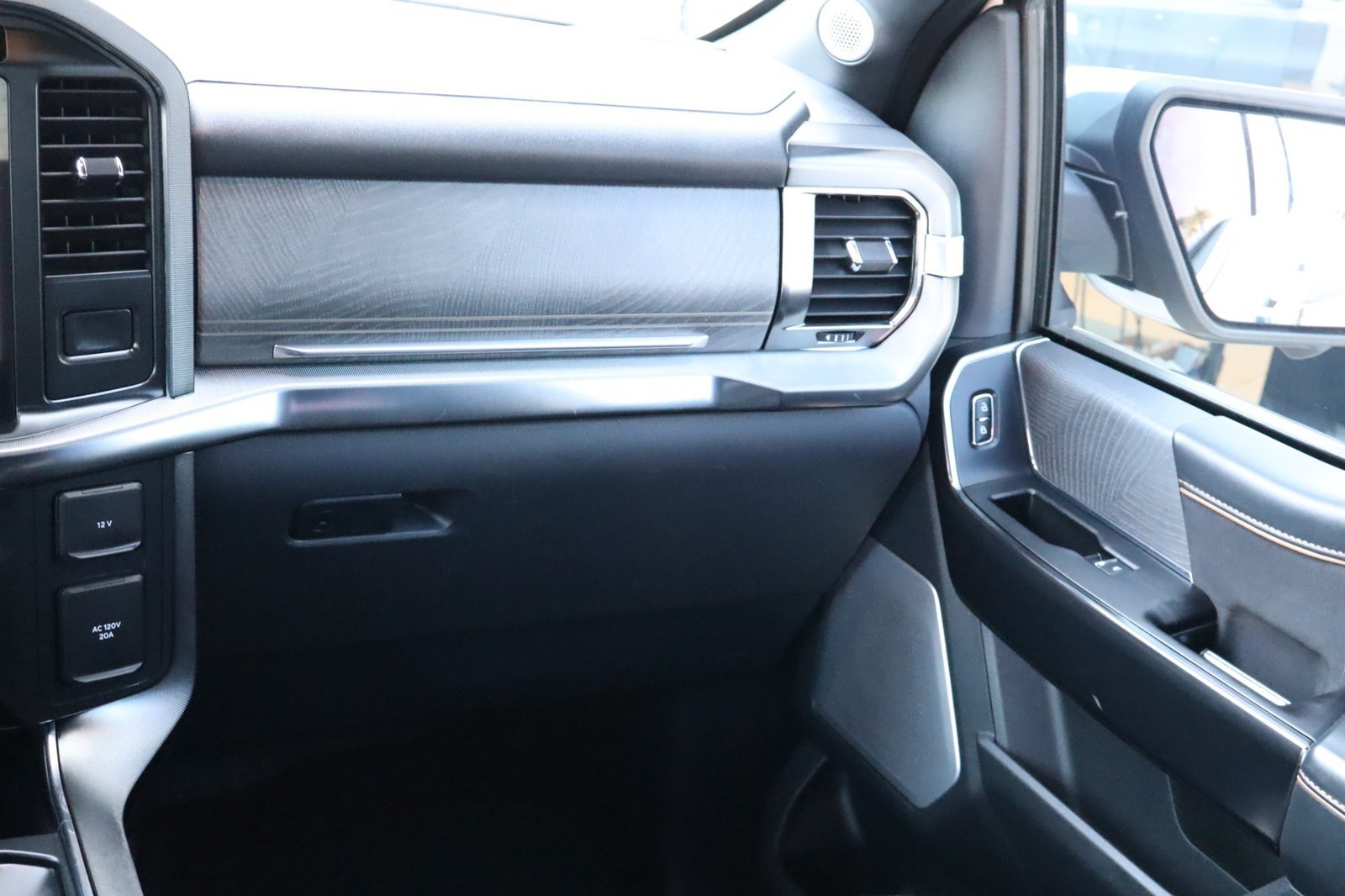 Used 2021 Ford F150 Platinum w/ Equipment Group 701A High AWD/4WD image 32