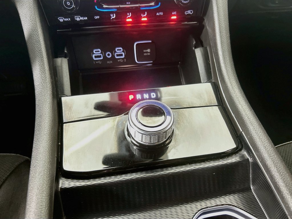 Used 2024 Jeep Grand Cherokee Altitude AWD/4WD image 18