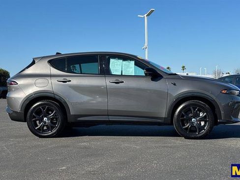 Used 2024 Dodge Hornet R/T Plus w/ Tech Pack Plus w/o Parking image 3