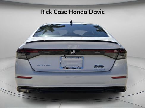 Used 2025 Honda Accord Sport image 6