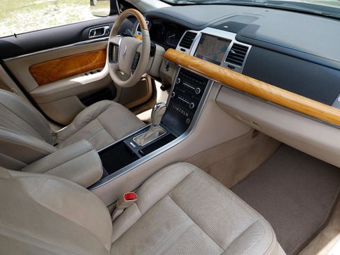 Used 2011 Lincoln MKS AWD w/ 102A Rapid Spec Order Code image 18