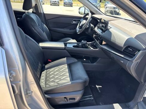 Used 2023 Nissan Rogue Platinum w/ Platinum Premium Package FWD image 21
