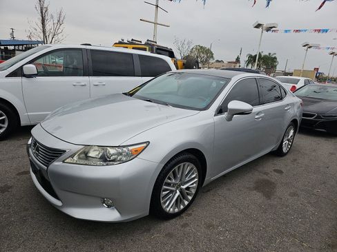 Used 2015 Lexus ES 350 w/ Ultra Luxury Package image 3