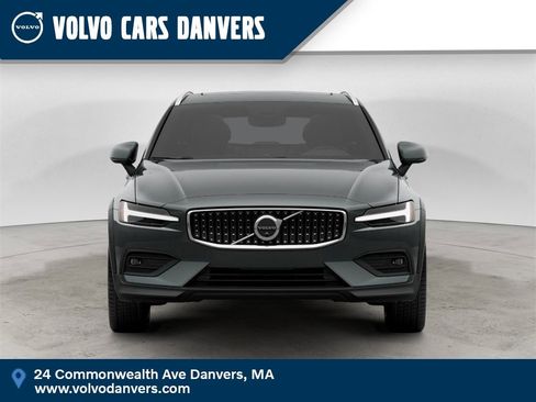 New 2026 Volvo V60 B5 Cross Country Ultra w/ Protection Package Premier image 1