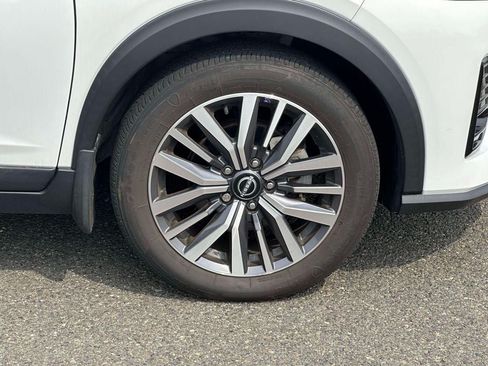 Used 2023 Nissan Kicks SR FWD image 7