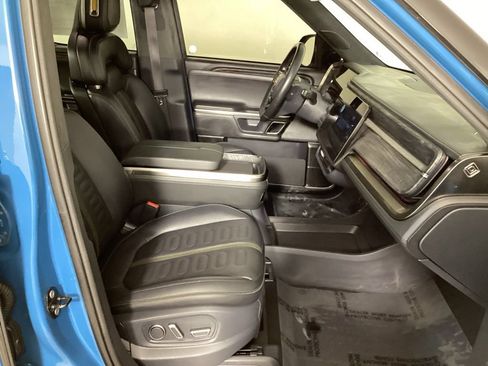 Used 2022 Rivian R1T Launch Edition AWD/4WD image 32