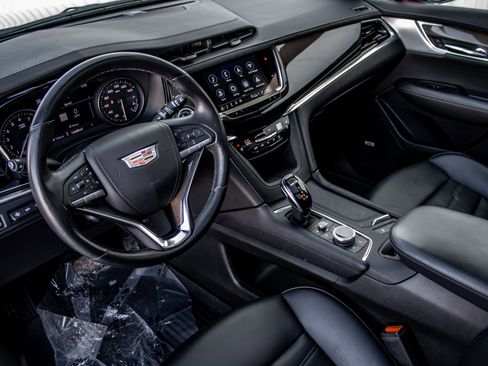 Used 2024 Cadillac XT6 Premium Luxury w/ Platinum Package image 18