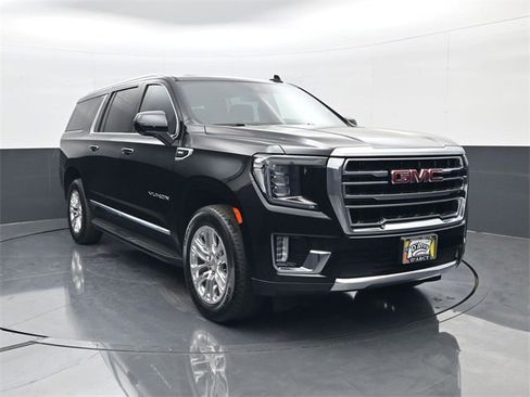 Used 2024 GMC Yukon XL SLT image 3