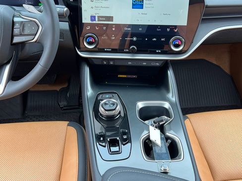 Certified 2025 Lexus RZ 450e image 13