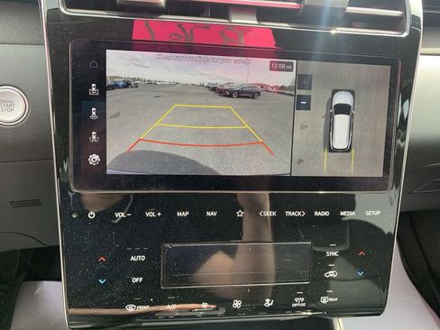 Used 2023 Hyundai Tucson Limited image 17