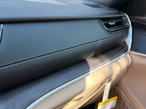 New 2026 Jeep Grand Cherokee L Limited image 23