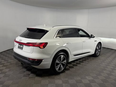 Used 2024 Audi Q8 e-tron Prestige w/ Prestige Package AWD/4WD image 6