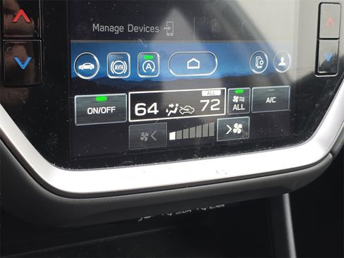 Used 2024 Subaru Crosstrek 2.0i Premium image 32