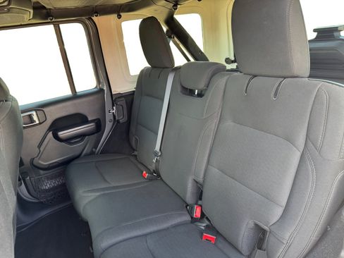 Used 2021 Jeep Wrangler Unlimited Sport AWD/4WD image 16