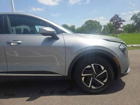Used 2023 Kia Sportage LX AWD/4WD image 4