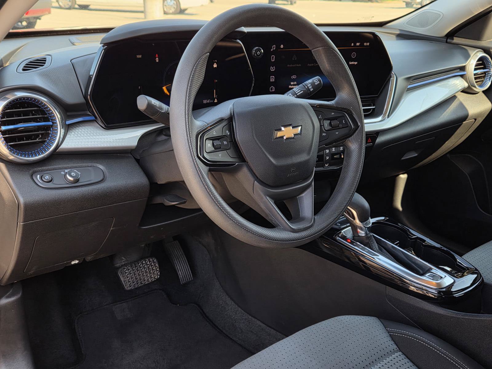 Used 2026 Chevrolet Trax LT FWD image 28