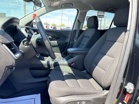 Used 2023 GMC Terrain SLE w/ Driver Convenience Package FWD image 11
