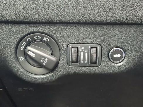 Used 2014 Dodge Charger SXT RWD image 23